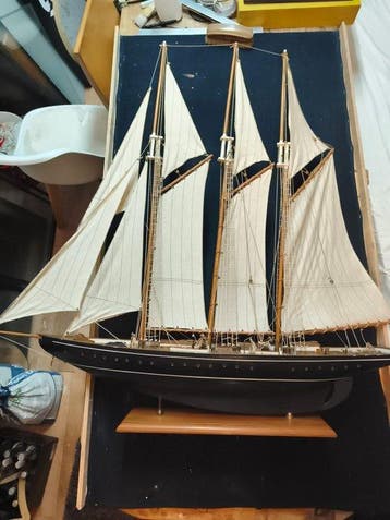 Unknown Niet op schaal - Model vijverjacht - Velero de tres, Nieuw