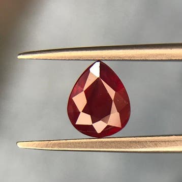 Zonder minimumprijs - 1 pcs Rood Robijn - 1.22 ct - Asian, Nieuw