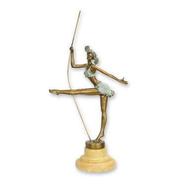 sculptuur, A Beautiful Bronze Sculpture of a Ballerina –