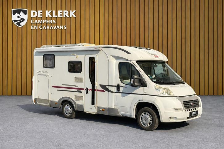 Adria Compact SL / Gratis stalling, Caravans en Kamperen, Campers, Handgeschakeld, Diesel, tot en met 3, 6 tot 7 meter, Adria
