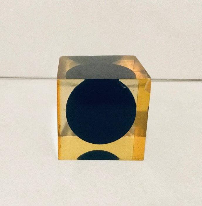 Decoratief ornament - Danese Milano - Cubo in resina - Enzo, Antiek en Kunst, Antiek | Meubels | Stoelen en Banken