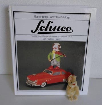 Figuur - Boek Schuco + Vintage Schuco miniatuur konijn -