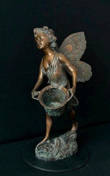 sculptuur, Bronzestatue  Elfe mit Korb  - 42 cm -
