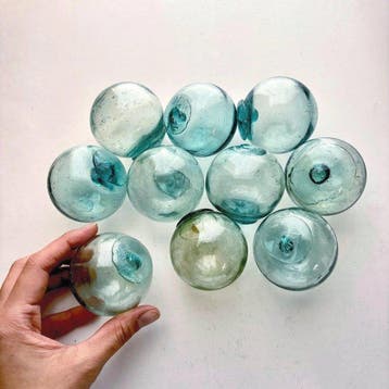 Decoratief ornament (10) - Japan - Glasboei, Antiek en Kunst