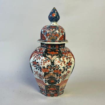 Vaas - Grote Japanse Imari dekselvaas, achtkantig,