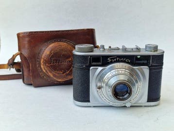 Futura Standard with Compur rapid 1--1/400e sec.+ B working, Nieuw