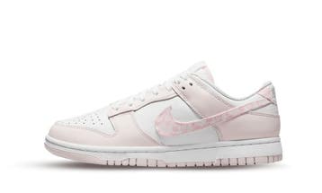 Nike Dunk Low Essential Paisley Pack Pink (W), Nieuw