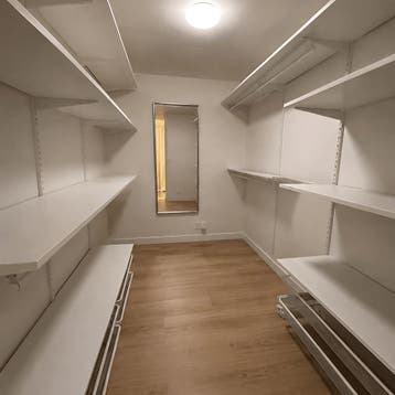Huis in Schiedam gevonden voor €2400,- pm, Huizen en Kamers, Huizen te huur, (Studenten)kamer, Direct bij eigenaar, Schiedam