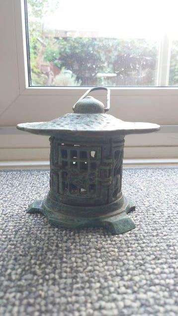 Japanse pagode lantaarn - IJzer (gegoten) - Japan - 20e eeuw