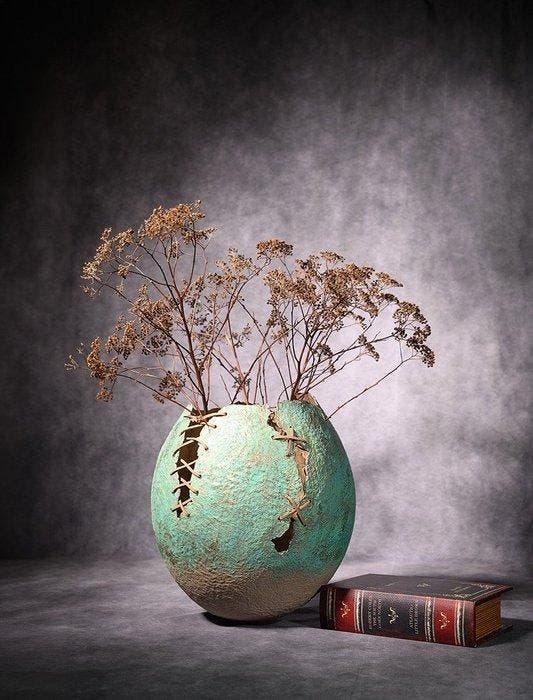 Minimalistisch Bak - Klei, Composiet, Papier, Leder - 2026 -, Antiek en Kunst, Curiosa en Brocante