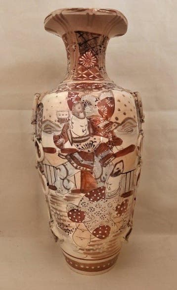 Satsuma-vaas gesigneerd - Aardewerk - Japan - Meiji periode, Antiek en Kunst