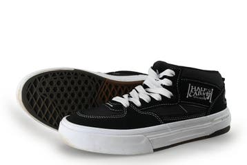 Vans Sneakers Jongens in maat 38½ Zwart, Jongen of Meisje, Schoenen, Zo goed als nieuw, Vans