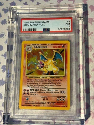 Pokémon - 1 Graded card - Charizard 4/102 Foil, Holo - PSA 7, Nieuw