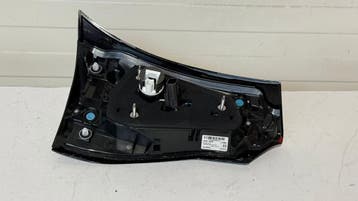 Toyota Yaris Cross LED rechter achterlicht rechts 815800DB70, Ophalen, Gebruikt, Toyota