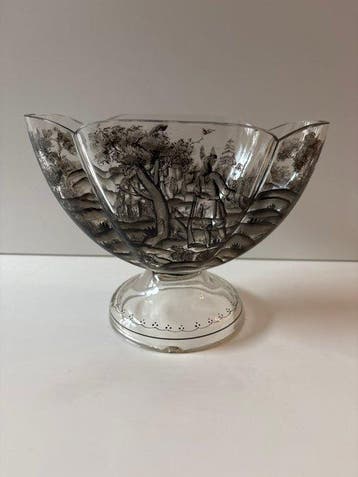 Kom op een voet - Glas - Boheemse schaal, Antiek en Kunst