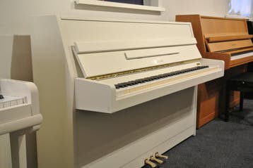 spatzuivere Yamaha M5J in mooi wit bij Veenstra Rheden, Zo goed als nieuw, Wit, Piano
