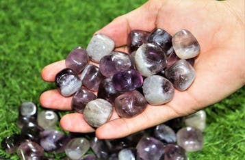 1 kg Blauwe kwarts (ametriinekleur) getrommelde kristallen -