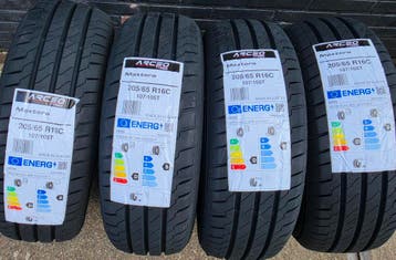 205/65r16C 107/105 Dot26 Made in Europe.  A merk banden, Ophalen, 16 inch, Nieuw, 205 mm