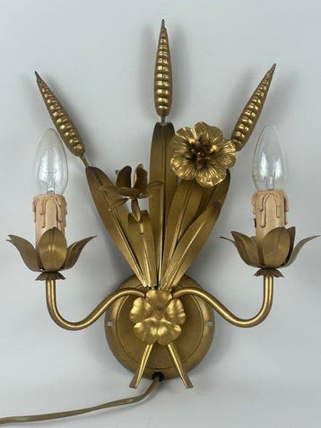 Wandkandelaar - Metaal - Een wandlamp in de vorm van een, Antiek en Kunst