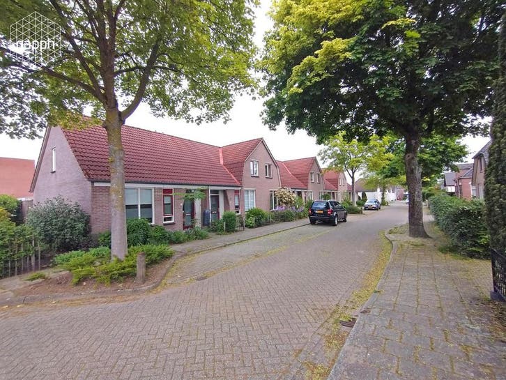 Huis te huur/Anti-kraak aan Gerrit Naefflaan in Lo..., Huizen en Kamers, Huizen te huur, Gelderland, Tussenwoning