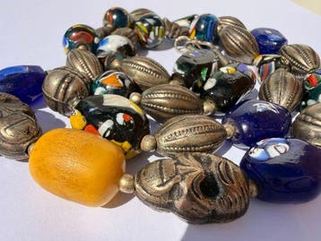 Grote antieke Afrikaanse Murano-handelskralenketting – 2,5