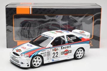IXO 1:18 - Modelauto - Ford Escort RS Cosworth Martini #22, Nieuw