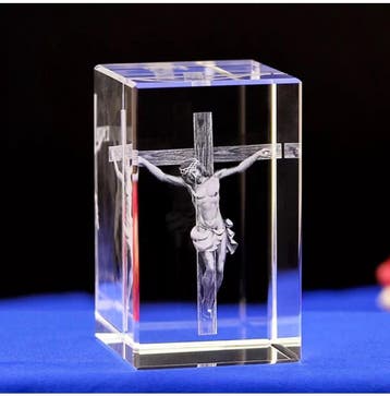 Jezus - Glazen - Christus Katholieke Kerk Kruisbeeld Beeldje, Verzamelen, Verzenden, Nieuw