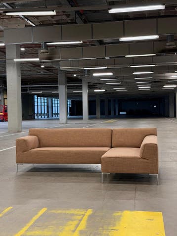 Design on Stock Bloq Hoekbank | NIEUWSTAAT + Garantie, 250 tot 300 cm, Ophalen of Verzenden, Zo goed als nieuw, Bank Hoekbank Bankstel Bankje Loungebank Banken Chaise Lounge 