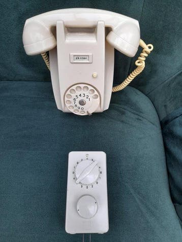 Ericsson, Rijen - Analoge telefoon - Plastic - Hangtelefoon, Antiek en Kunst