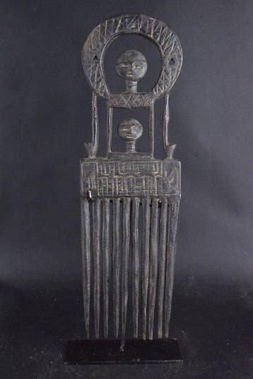 Houten kam op een metalen sokkel - Ashanti - Ghana