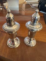 Zout- en pepervaatjes (2) - .925 zilver, Antiek en Kunst