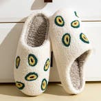 Avocado Pantoffels | Pluche Gevoerd | Maat 36 tot 45, Kleding | Dames, Verzenden, Nieuw, Pantoffels of Sloffen