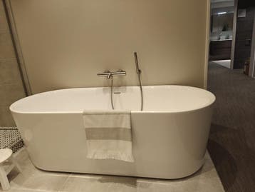 Showmodel vrijstaand bad 180x80cm wit glans - 0005, Doe-het-zelf en Verbouw, Ophalen, Nieuw, Bad