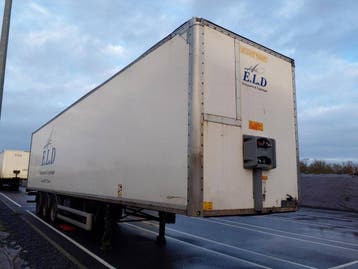 Veiling: Gesloten Oplegger Fruehauf 38000kg 2015, Overige kleuren, Overige brandstoffen, Aanhangers en Opleggers, BTW verrekenbaar