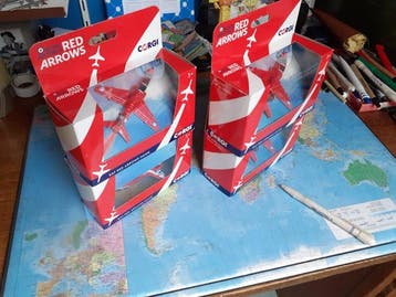 Corgi 1:20 - Modelvliegtuig (4) - RAF Red Arrows Hawk, Nieuw