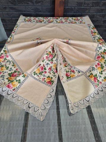 Tafelkleed - 150 cm - 120 cm - Patchwork-tafelkleed met kant