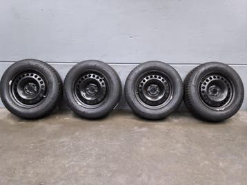 Opel Mokka X winterset 16 inch Good Year 8,6 mm, 16 inch, Banden en Velgen, Personenwagen, Gebruikt
