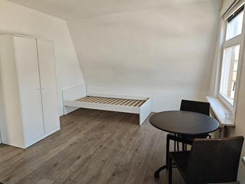 Kamer te huur in s-Gravenhage - 15 m² - 1 kamer(s), Den Haag