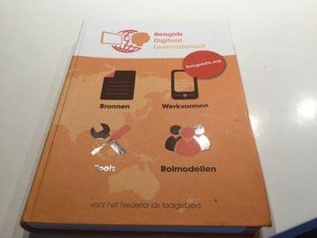 Reisgids Digitaal Leermateriaal 9789090286099, Zo goed als nieuw