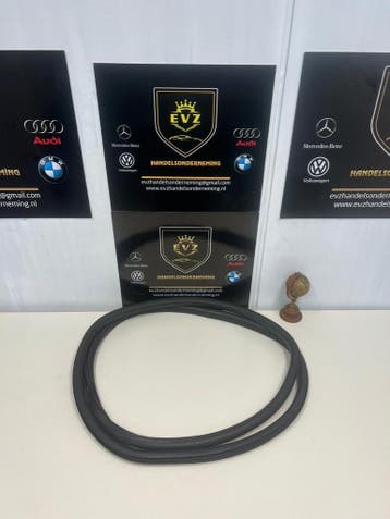 Portier rubber 2 deur rechts achter VW Caddy bj.2019, Gebruikt, Rechts, Volkswagen