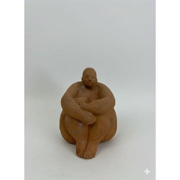 sculptuur, Robuuste gietijzeren zittende vrouw - 16 cm -, Antiek en Kunst