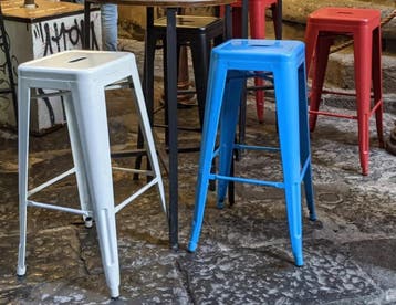 Stapelbare barkruk Hamburg voor gebruik binnen of buiten..., Verzenden, Nieuw