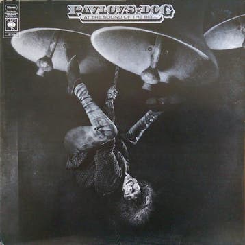 LP gebruikt - Pavlovs Dog - At The Sound Of The Bell, Verzenden, Zo goed als nieuw, Overige formaten