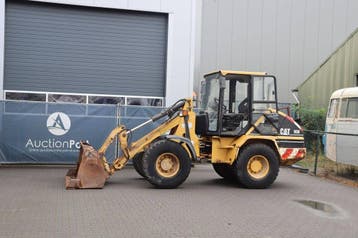Veiling: Wiellader Caterpillar 908 Diesel, Ophalen, Wiellader of Shovel