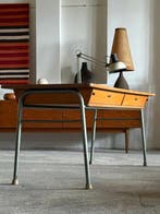 Bureau - Hout, Staal - met stoel en lamp