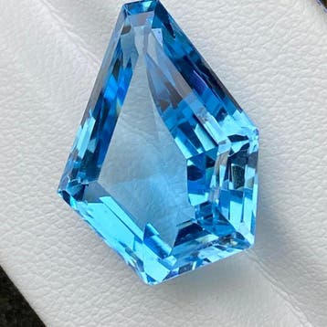 Zonder minimumprijs Blauw Topaas - 22.24 ct - nternational, Nieuw