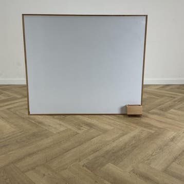 Tweedehand Lintex Whiteboard met houten frame en bakje (hxb), Ophalen of Verzenden, Gebruikt, Bureau