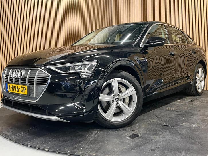 Zakelijke Lease |  Audi e-tron Sportback 50 Quattro Edition, Auto's, Audi, Dealer onderhouden, Lease, Zwart, Automaat, SUV of Terreinwagen