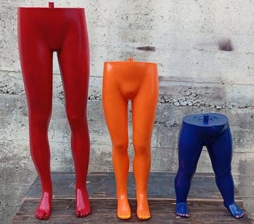 Mannequin - Colourful family. (3) - glasvezel