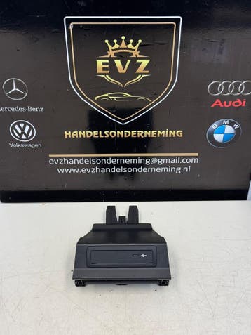 Mercedes CLA 200 AMG bj.2019 AUX/USB aansluiting A2478203902